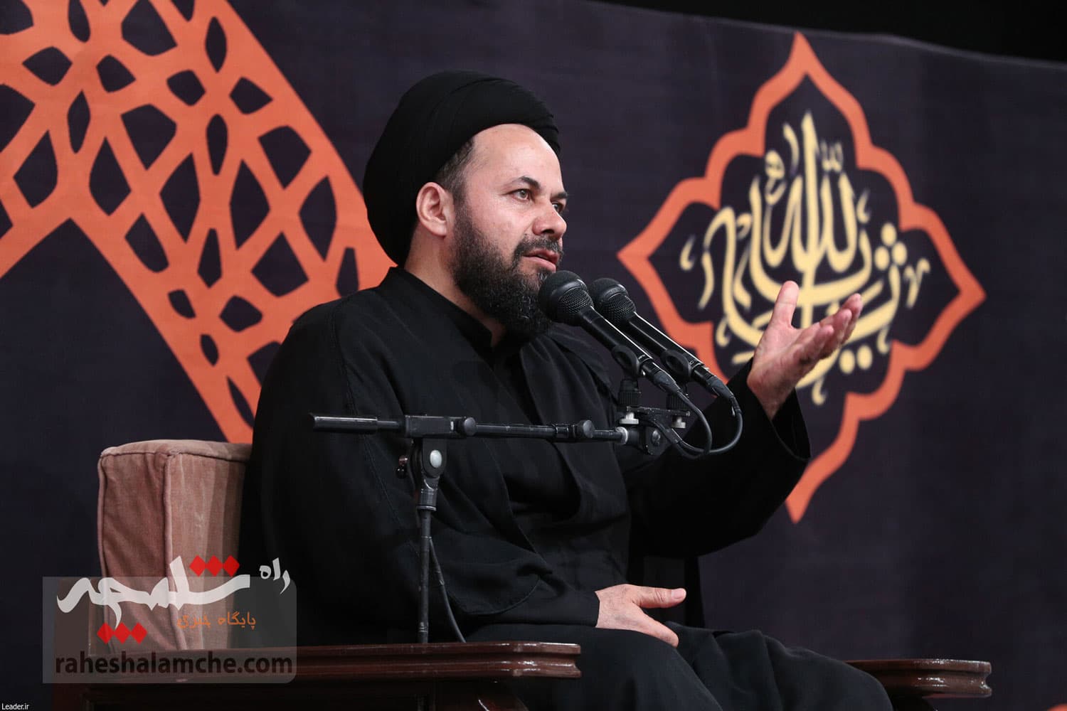 مراسم عزادارای شب عاشورا با حضور رهبر انقلاب اسلامی په گذشت؟ +تصاویر و فیلم — تصویر 51