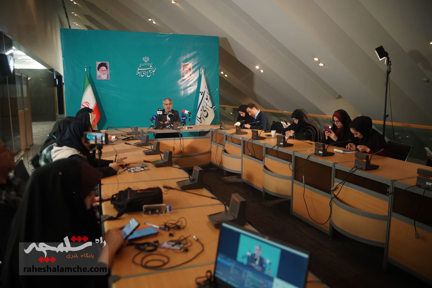 نشست خبری نائب رئیس کمیسیون آموزش مجلس +تصاویر — تصویر 12