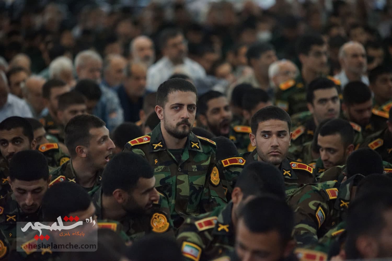 گزارش تصویری نماز جمعه تهران- 22 فروردین — تصویر 70