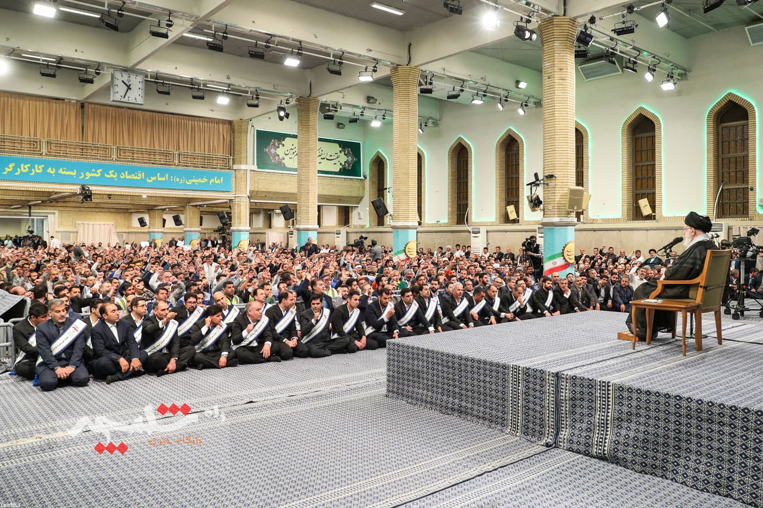 دیدار هزاران کارگر با رهبر انقلاب +تصاویر — تصویر 38