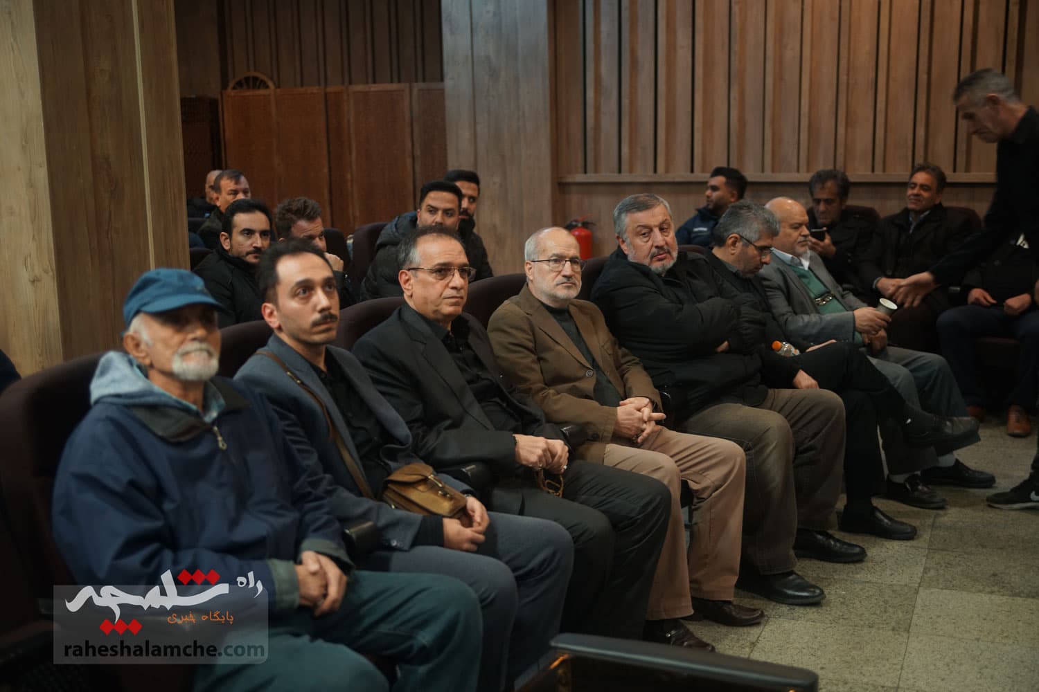 گزارش اختصاصی راه شلمچه از مراسم ختم پدر «بهروز رهبری فرد» +تصاویر — تصویر 33