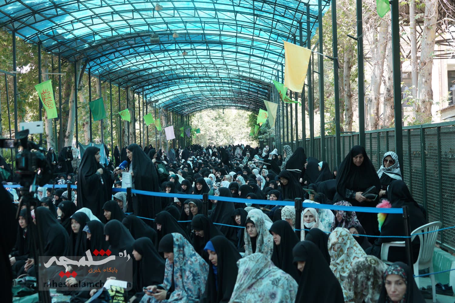 نماز جمعه تهران برگزار شد +تصاویر — تصویر 22