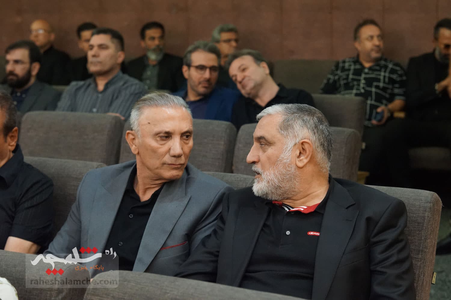 مراسم ختم پدر خداداد عزیزی چه کسانی بودند؟ +تصاویر(1) — تصویر 52