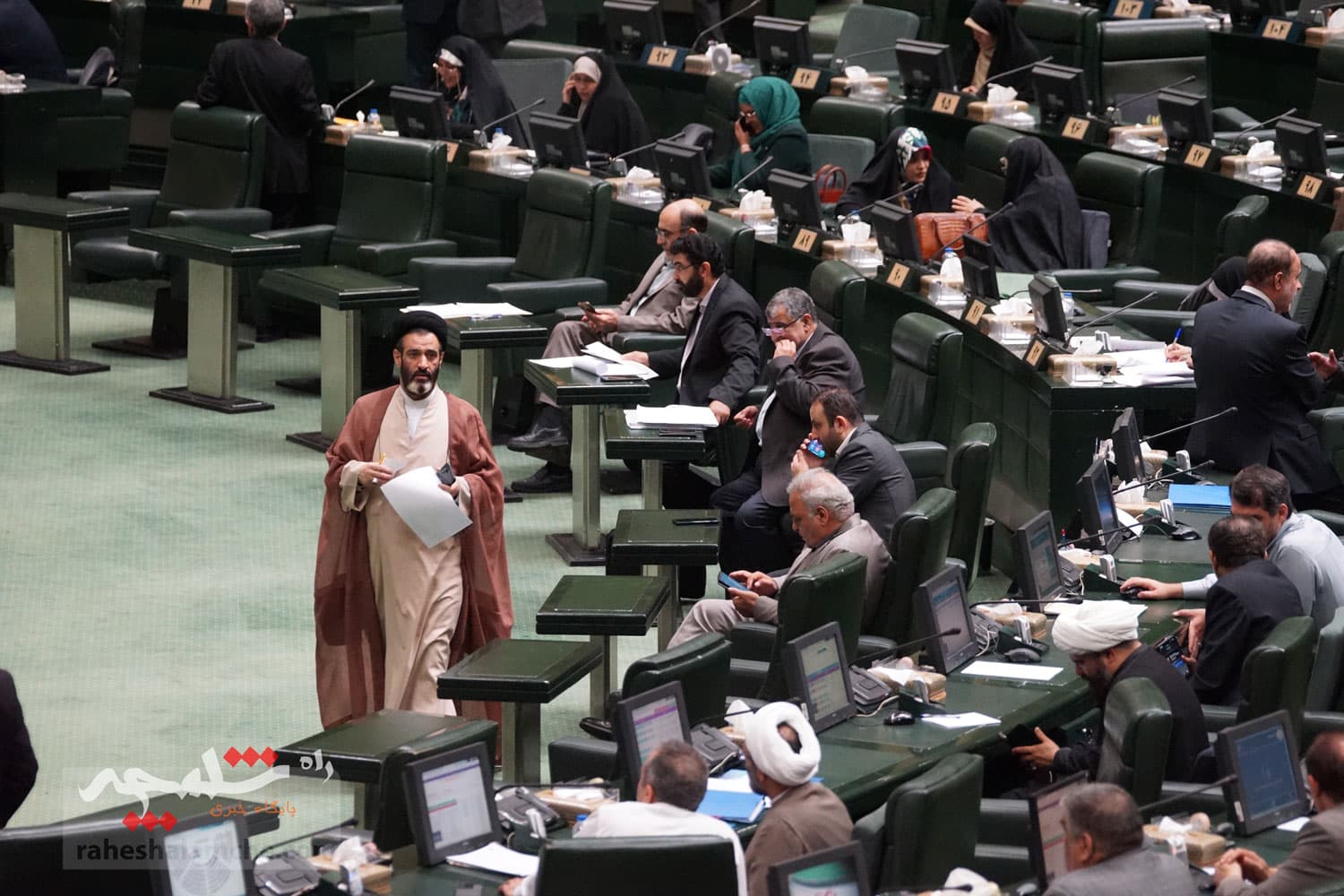 صحن علنی روز سهشنبه مجلس +تصاویر — تصویر 46