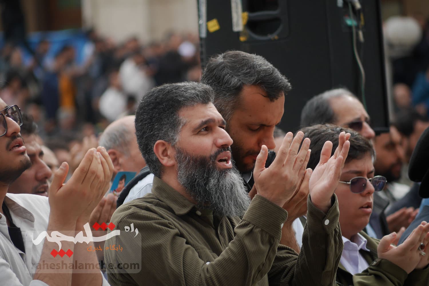 گزارش تصویری اختصاصی راه شلمچه از نماز عید فطر به امامت رهبر انقلاب — تصویر 87