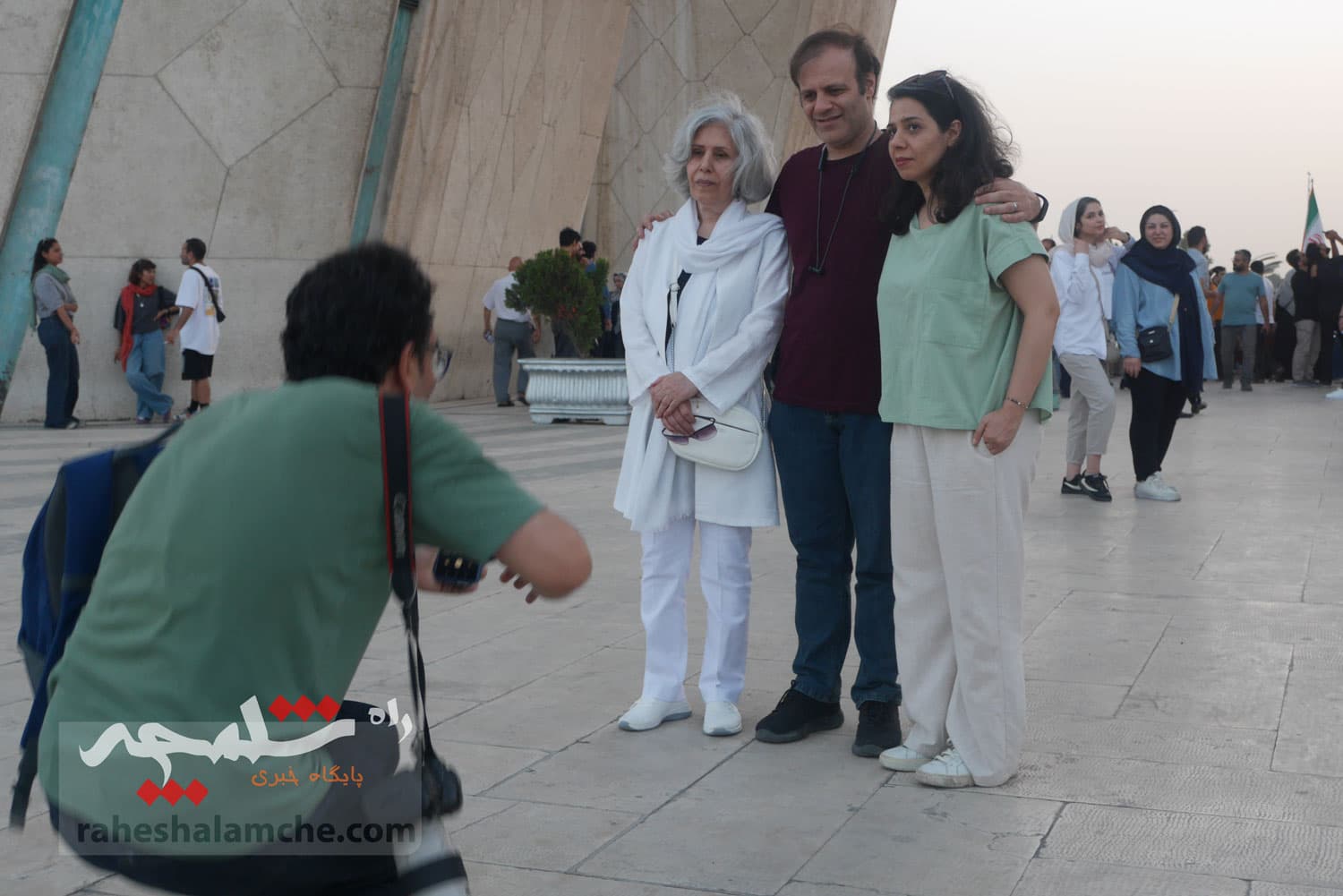 لحظاتی شاد با اجرای ارکستر سمفونیک ایران در میدان آزادی تهران +تصاویر — تصویر 58