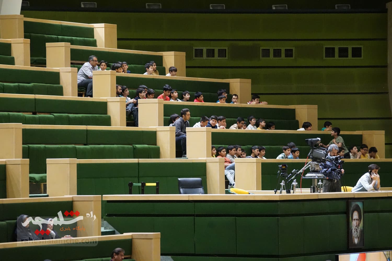 حاشیههای امروز صحن علنی مجلس +تصاویر — تصویر 51
