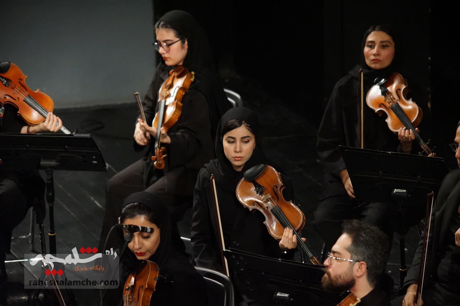 ارکستر موسیقی ملی ایران به استقبال بهار رفت +تصاویر — تصویر 86