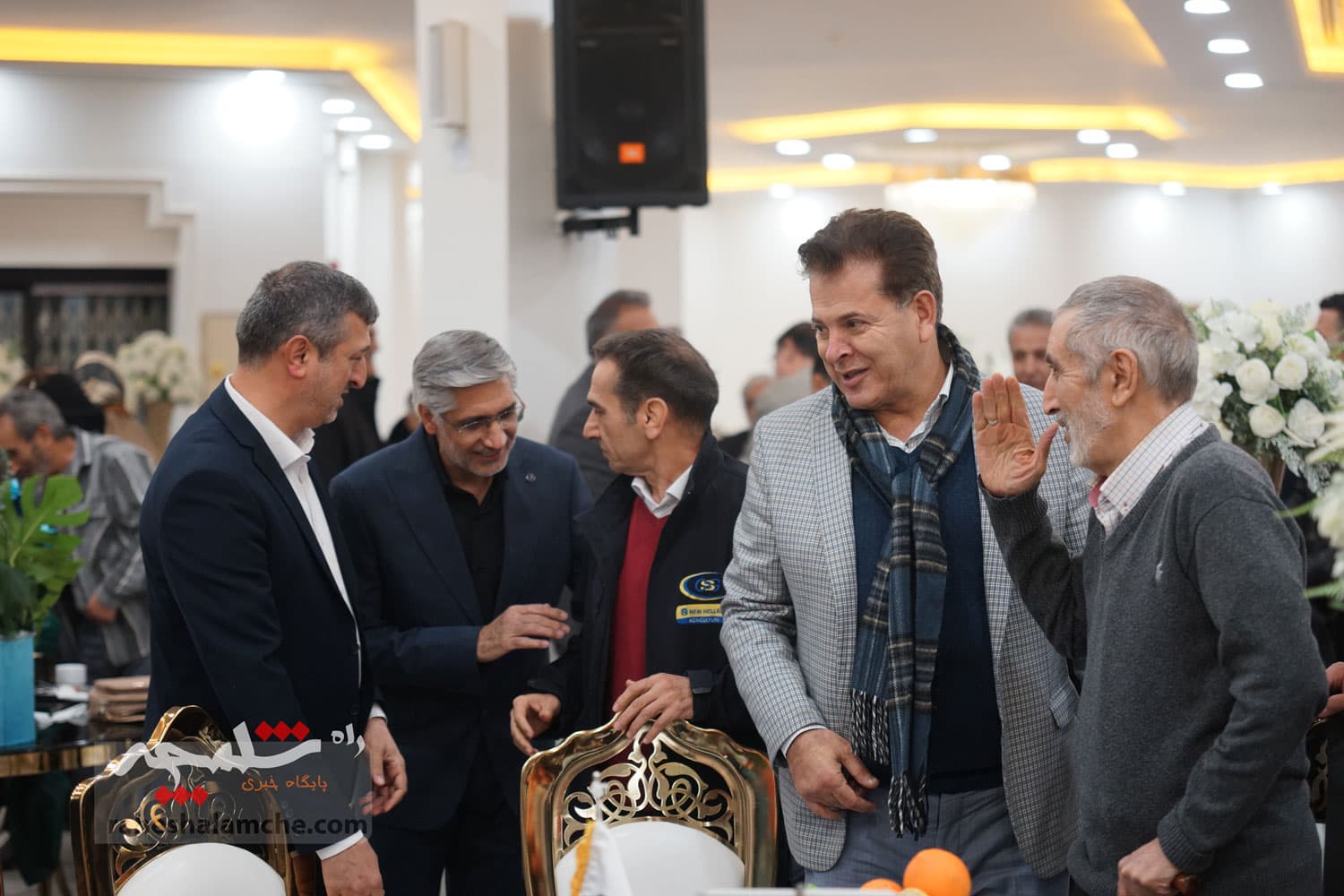 چه کسانی در نخستین کنگره ملی حامیان صلح ایران حضور داشتند؟ +تصاویر — تصویر 1