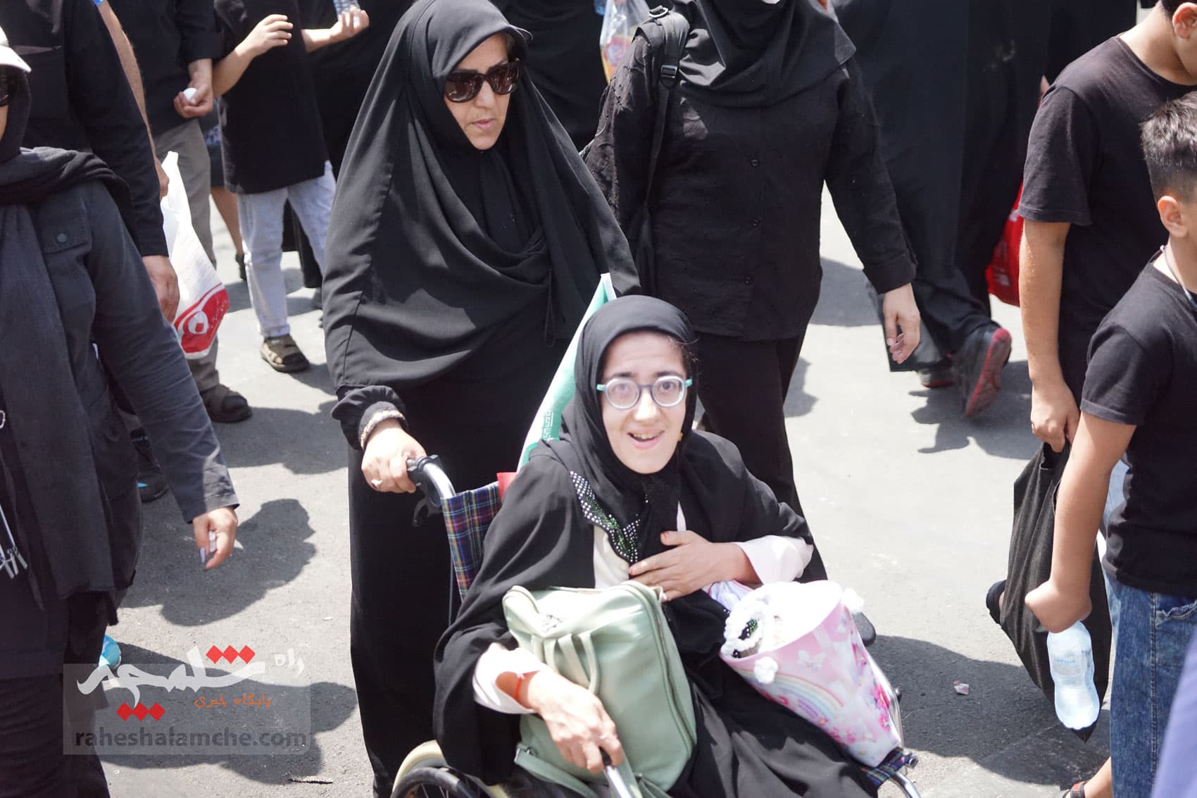 جاماندگان پیاده اربعین حسینی در تهران +تصاویر — تصویر 69