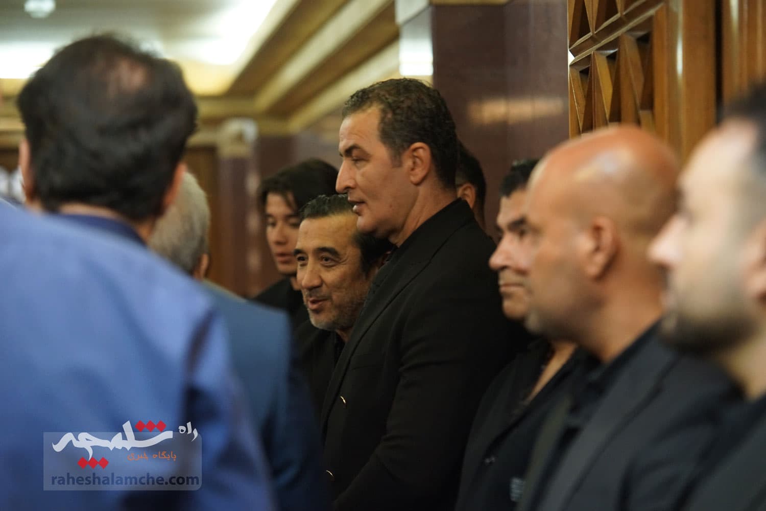 مراسم ختم پدر خداداد عزیزی چه کسانی بودند؟ +تصاویر(1) — تصویر 79
