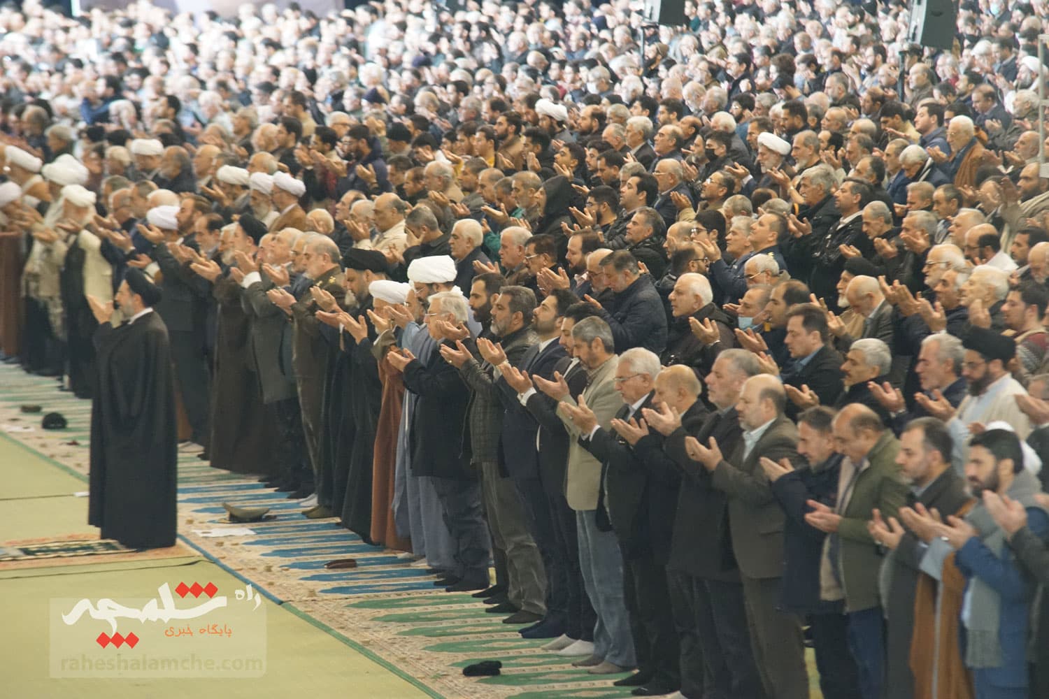 نماز جمعه این هفته تهران برگزار شد +تصاویر — تصویر 71