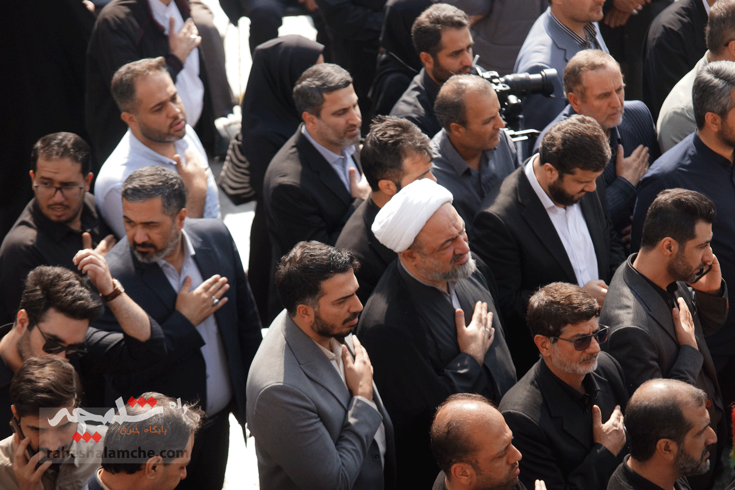 تشییع پیکر سردار شهید نیلفروشان با حضور سردار قاآنانی و مسعود پزشکیان +تصاویر — تصویر 28