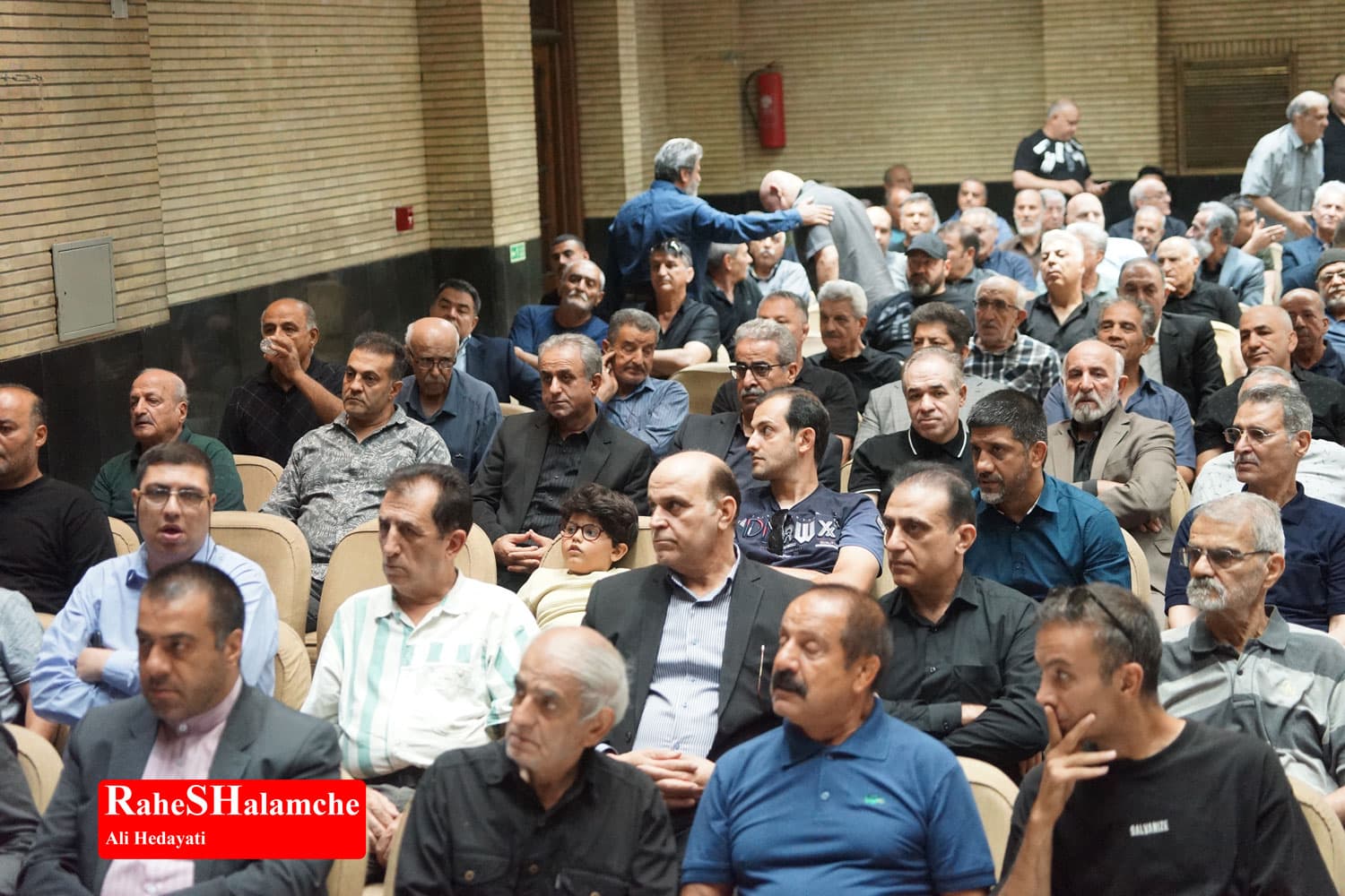 مراسم ختم رضا سوختهسرایی در غیاب مازندرانیها +تصاویر — تصویر 29