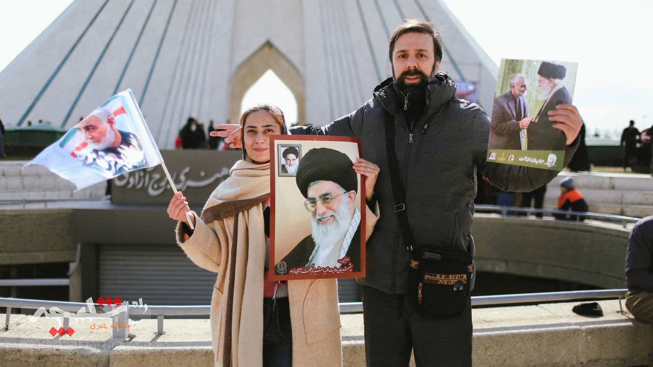 تصاویری از حاشیههای راهپیمایی 22 بهمن تهران — تصویر 13
