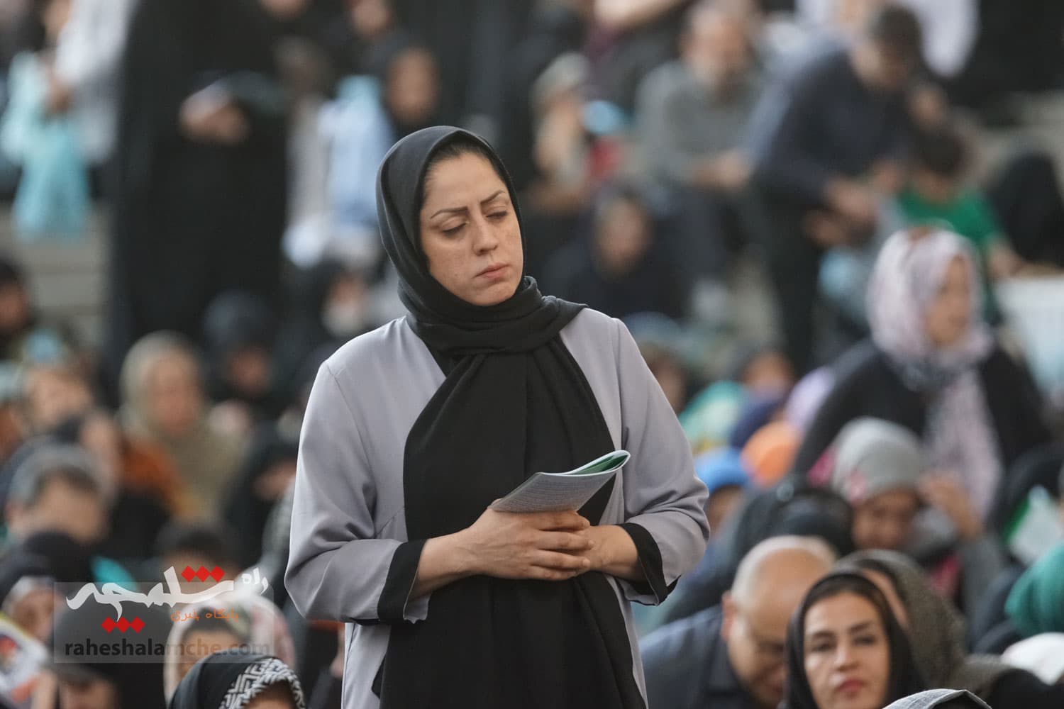 مراسم دعای عرفه در مصلی امام خمینی(ره) برگزار شد +تصاویر — تصویر 64