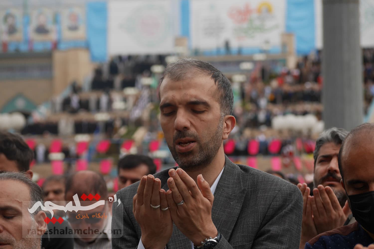 گزارش تصویری اختصاصی راه شلمچه از نماز عید فطر به امامت رهبر انقلاب — تصویر 84