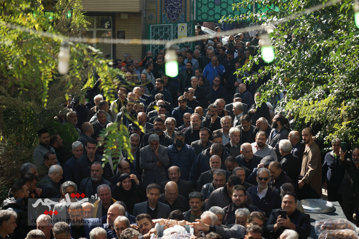 پیکر علیاکبر سفیدگران تشییع شد +تصاویر — تصویر 66