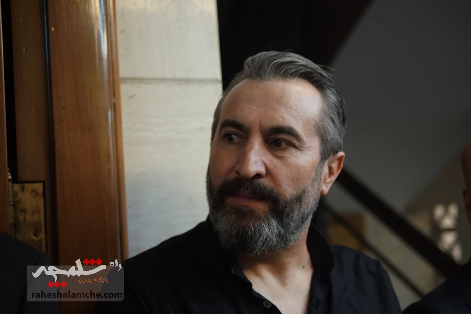 حضور بزرگان فوتبال کشور در ختم پدر خداداد عزیزی +تصاویر(2) — تصویر 52