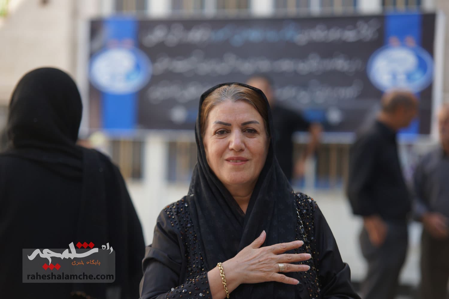 چه کسانی در مراسم ختم «سارا طاووسی» حضور داشتند؟ +تصاویر — تصویر 2