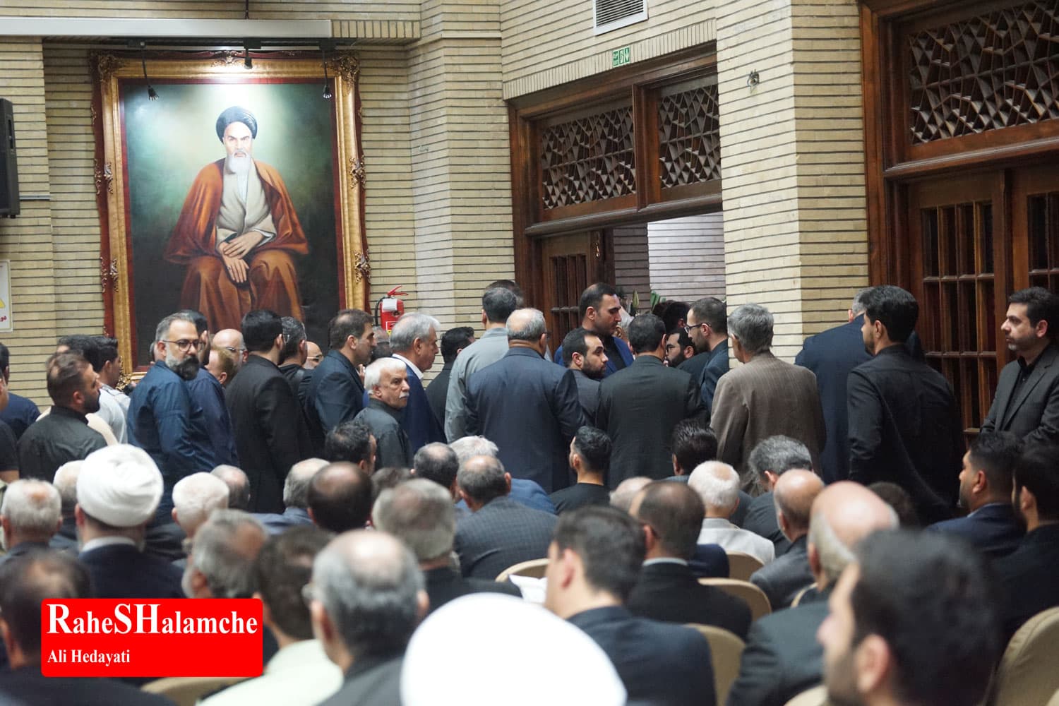 چه کسانی در مراسم ترحیم مادر حداد عادل بودند؟ +تصاویر — تصویر 93