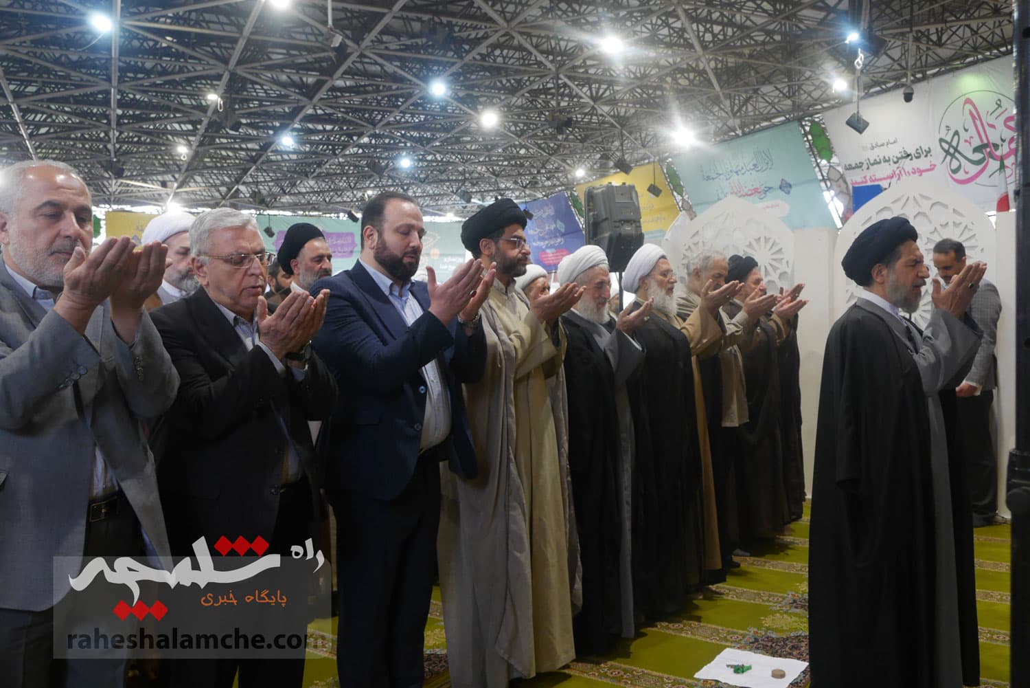 نماز جمعه 15 فروردین تهران برگزار شد +تصاویر — تصویر 62