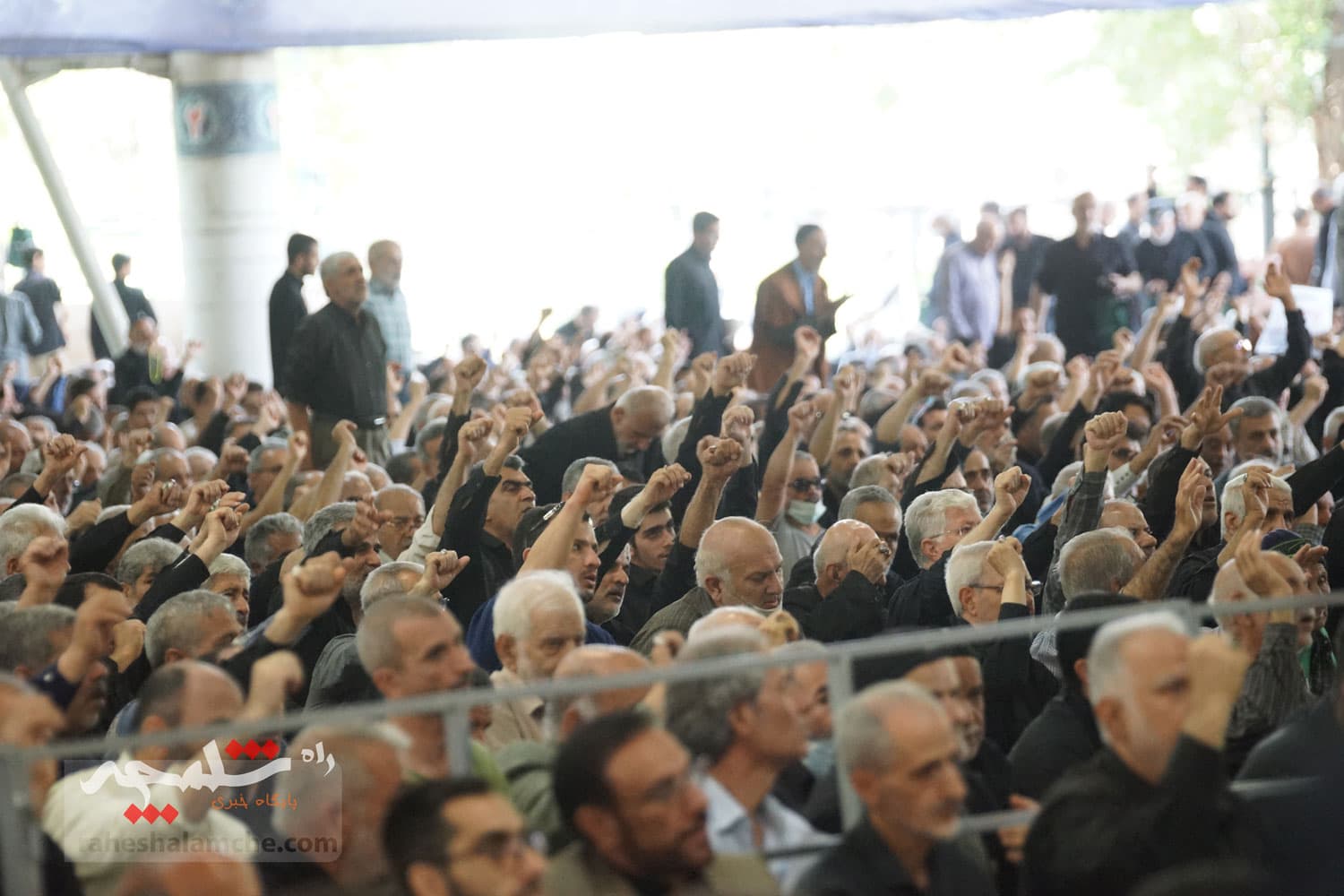 نماز جمعه تهران در اولین روز ماه محرم حسینی برگزار شد +تصاویر — تصویر 14