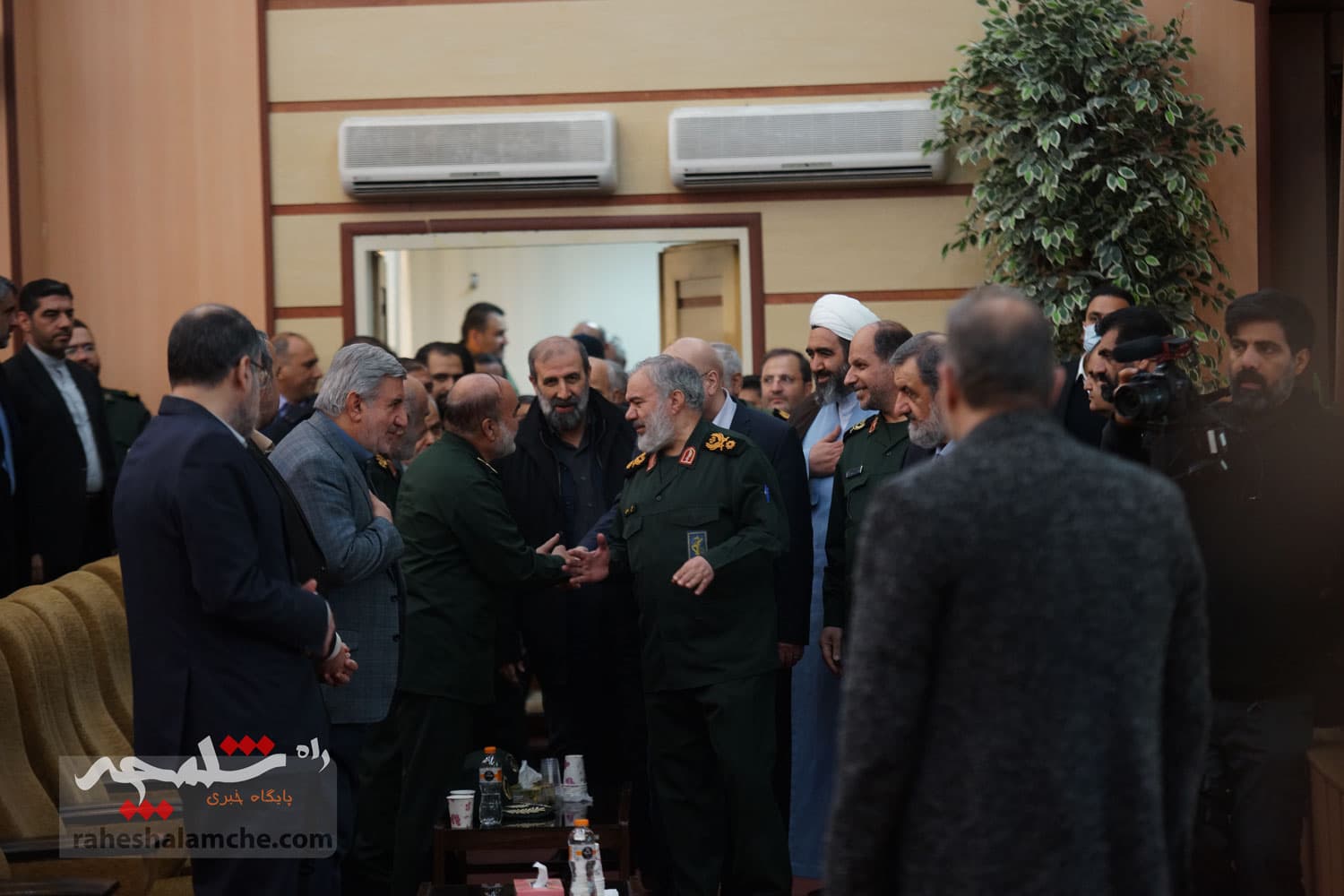 تجلیل از منتخبان جشنواره پژوهشی و فناوری در دانشگاه جامع امام حسین(ع) +تصاویر — تصویر 92