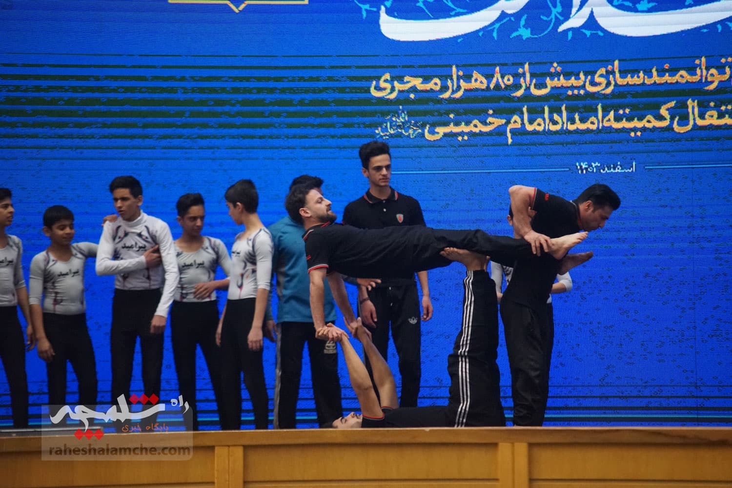 آیین تجلیل از طرحهای برگزیده اشتغال آفرین در کمیته امداد با حضور پزشکیان +تصاویر — تصویر 41