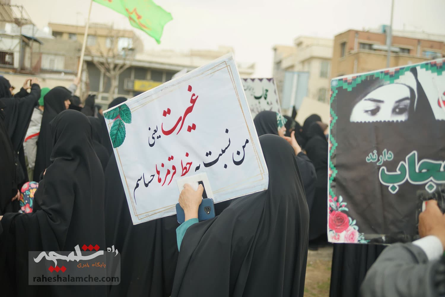 گزارش تصویری از تجمع مردمی امروز حامیان حجاب مقابل مجلس — تصویر 71