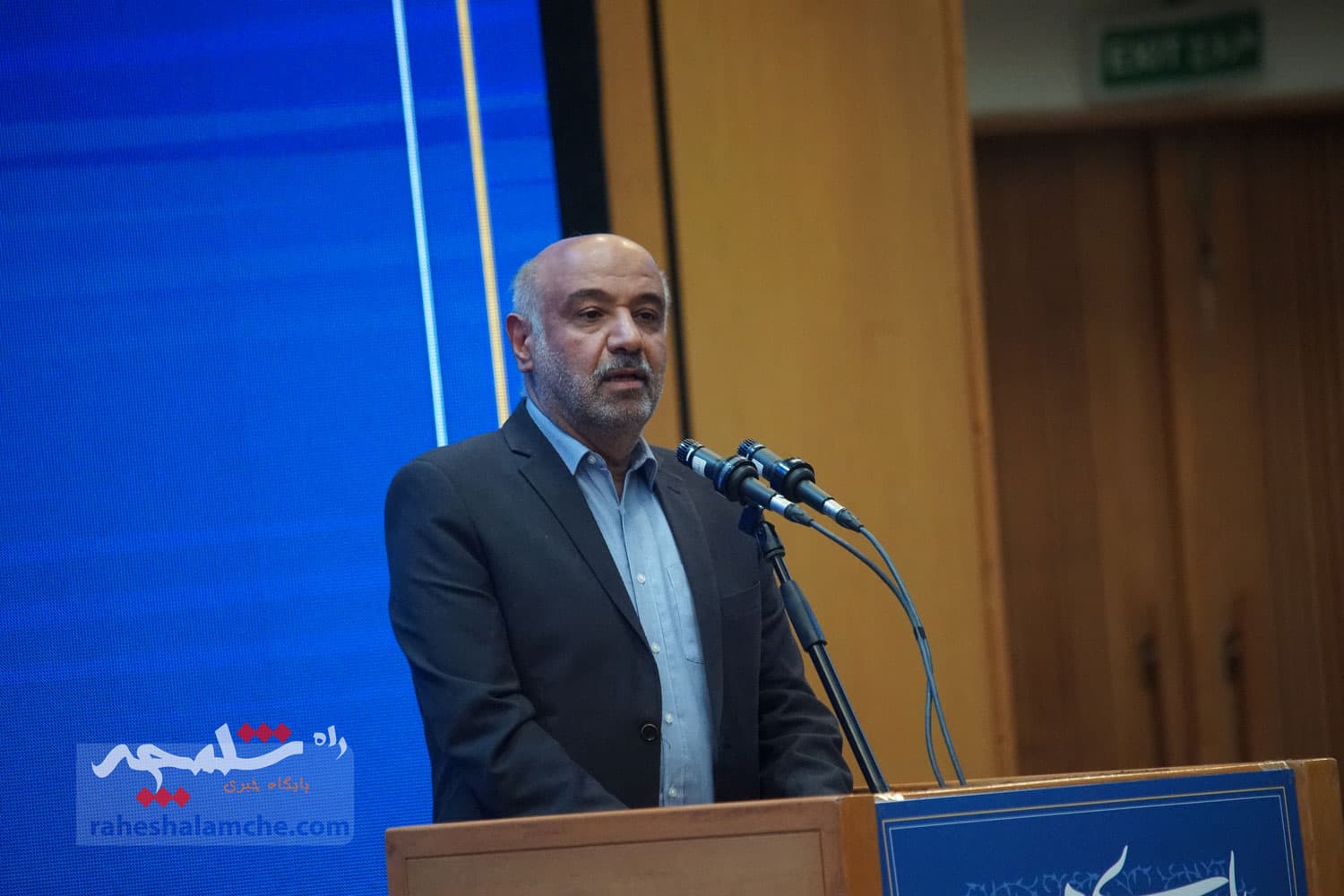 آیین تجلیل از طرحهای برگزیده اشتغال آفرین در کمیته امداد با حضور پزشکیان +تصاویر — تصویر 85