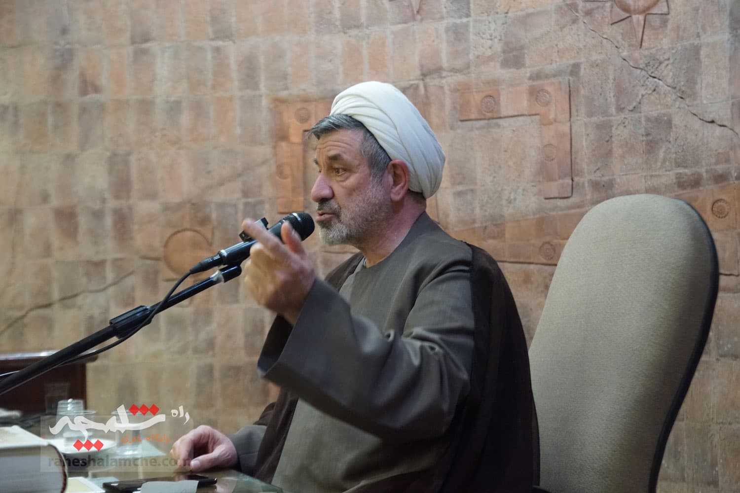 مراسم هفتمین روز درگذشت «محمدرضا درجاتی» +تصاویر — تصویر 86
