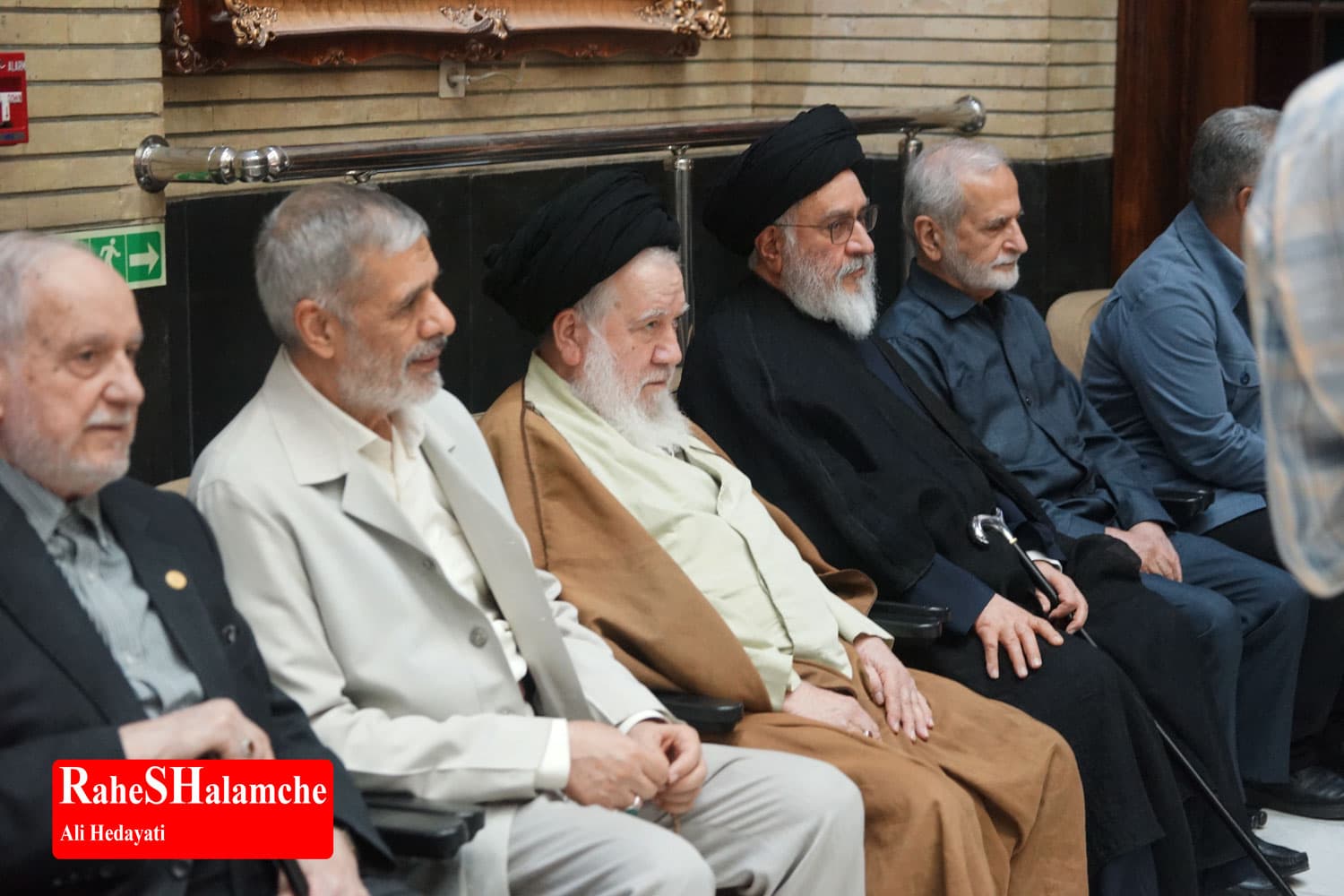 چه کسانی در مراسم ترحیم مادر حداد عادل بودند؟ +تصاویر — تصویر 10