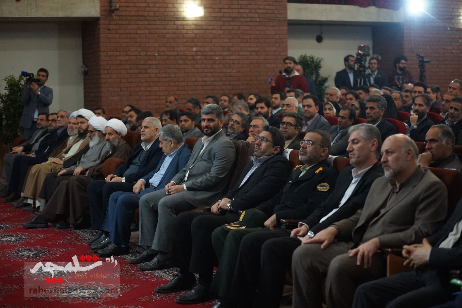 گزارش تصویری کامل سفر پزشکیان جنوب شرق تهران — تصویر 9