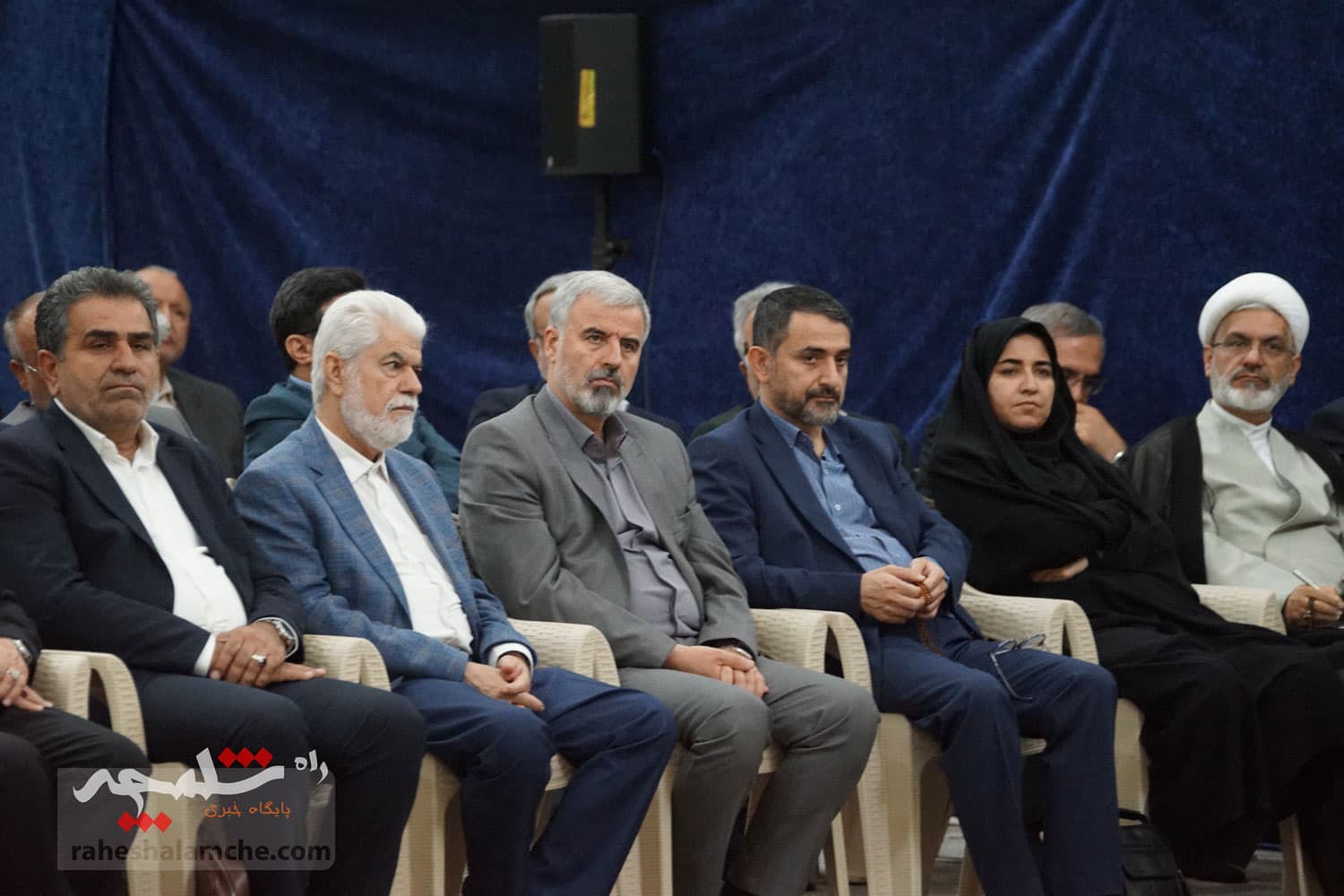 حضور نمایندگان مجلس در حرم امام خمینی(ره) +تصاویر — تصویر 105