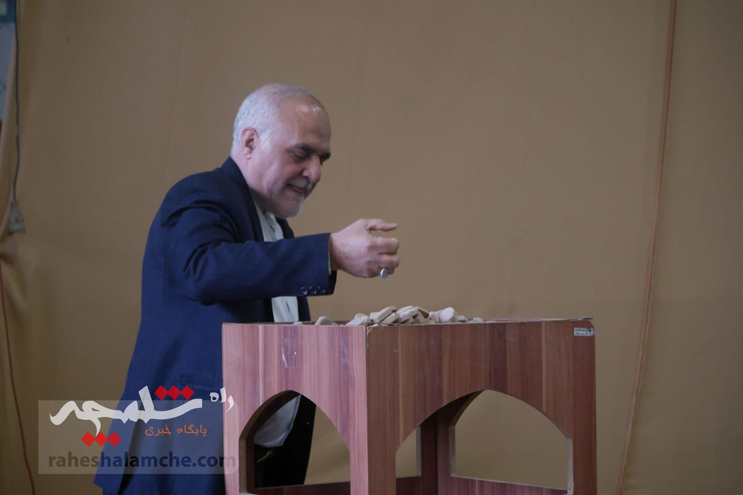 نماز جمعه 15 فروردین تهران برگزار شد +تصاویر — تصویر 30
