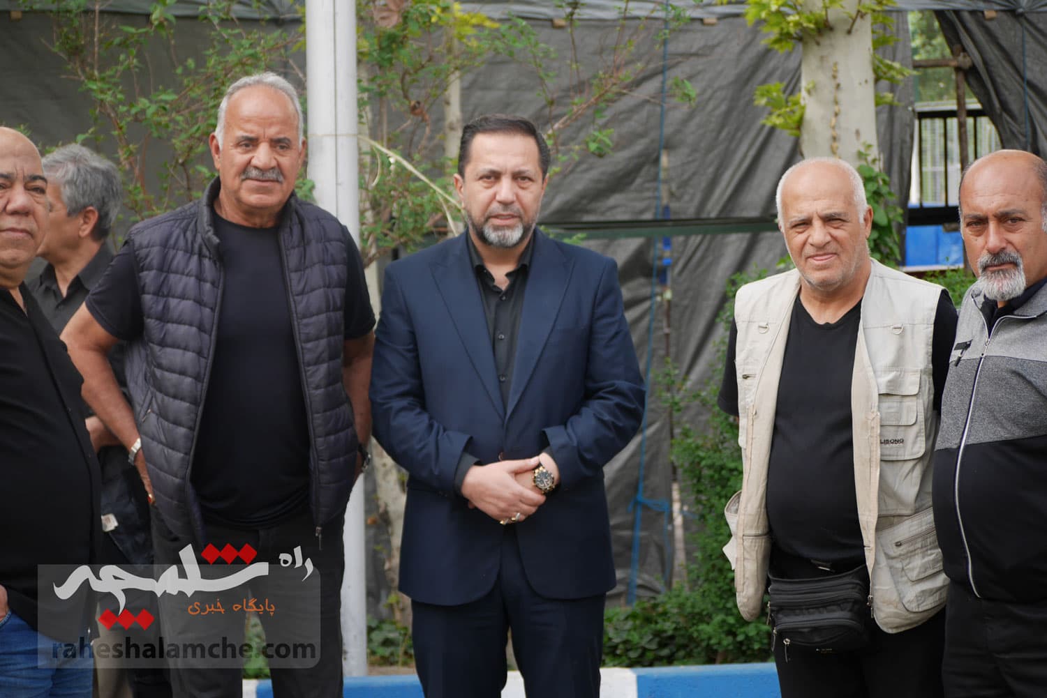 چه کسانی در مراسم تشییع پیکر «عمو ظلی» حضور دارشتند +تصاویر — تصویر 21