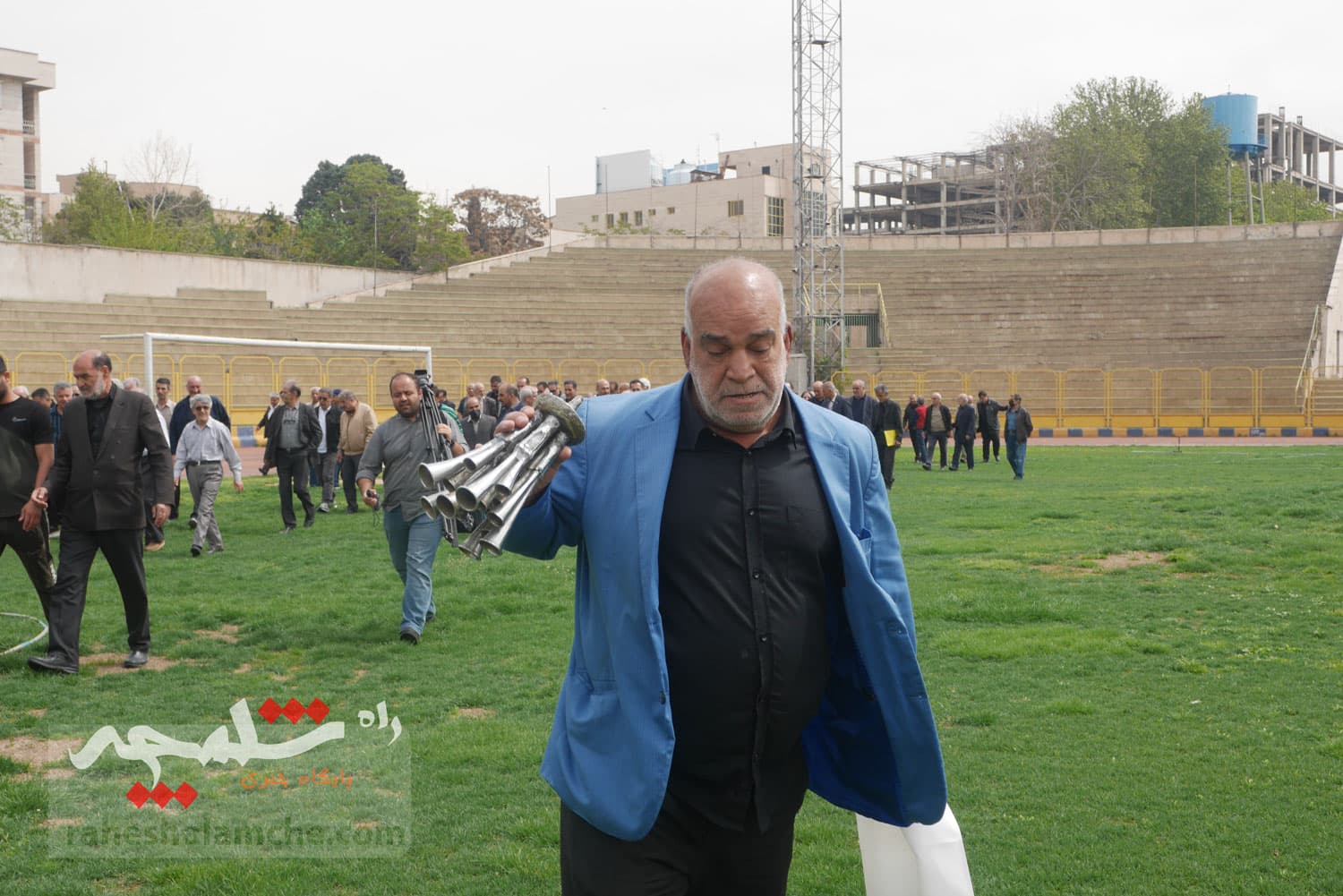 چه کسانی در مراسم تشییع پیکر «عمو ظلی» حضور دارشتند +تصاویر — تصویر 106