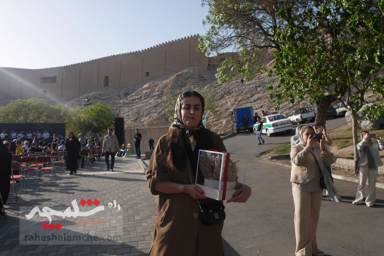مراسم استقبال از کوهنوردان اورست در چشمهعلی شهر ری +تصاویر — تصویر 7