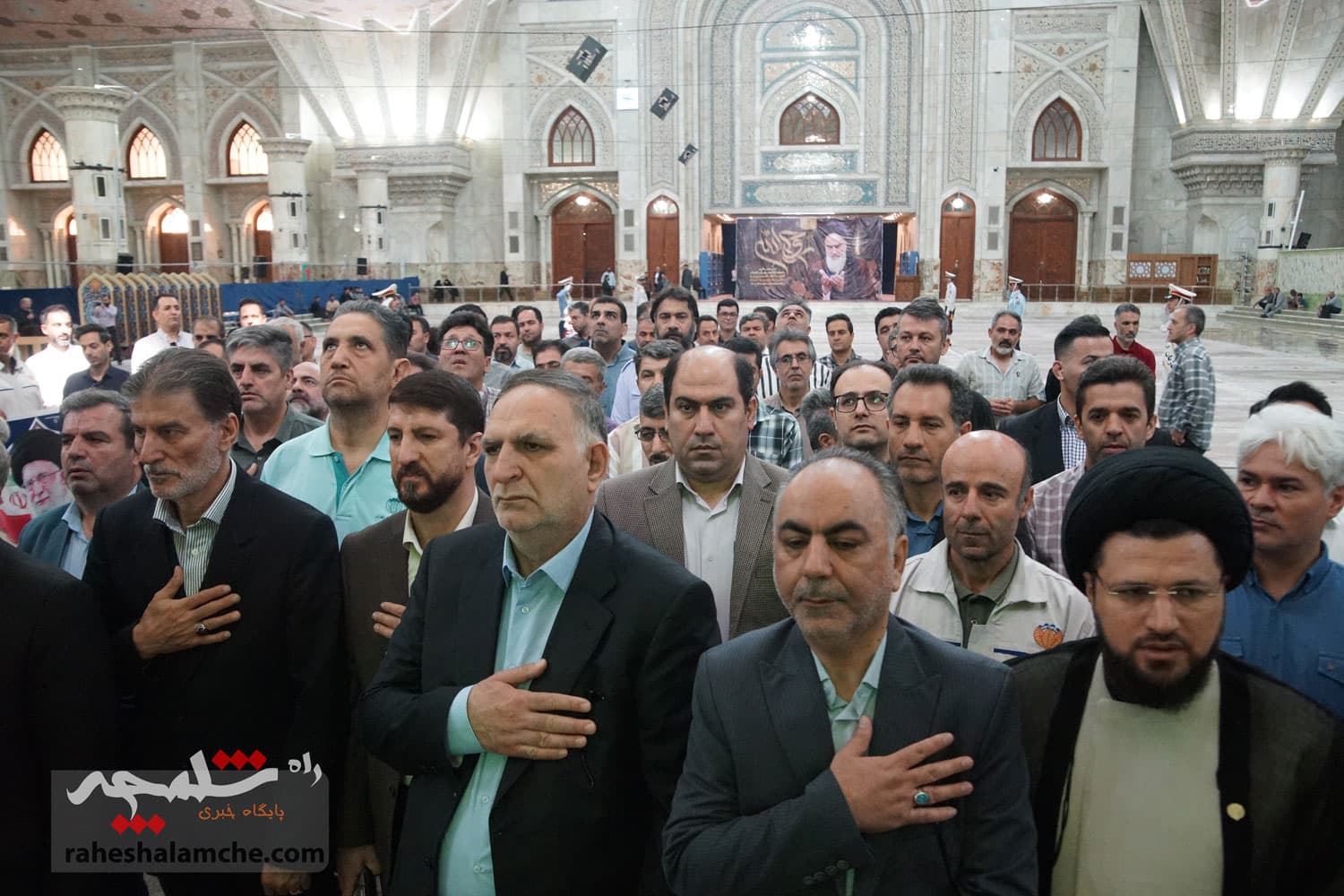 تجدید میثاق کارکنان شرکت دخانیات ایران با آرمانهای امام خمینی(ره) +تصاویر — تصویر 16