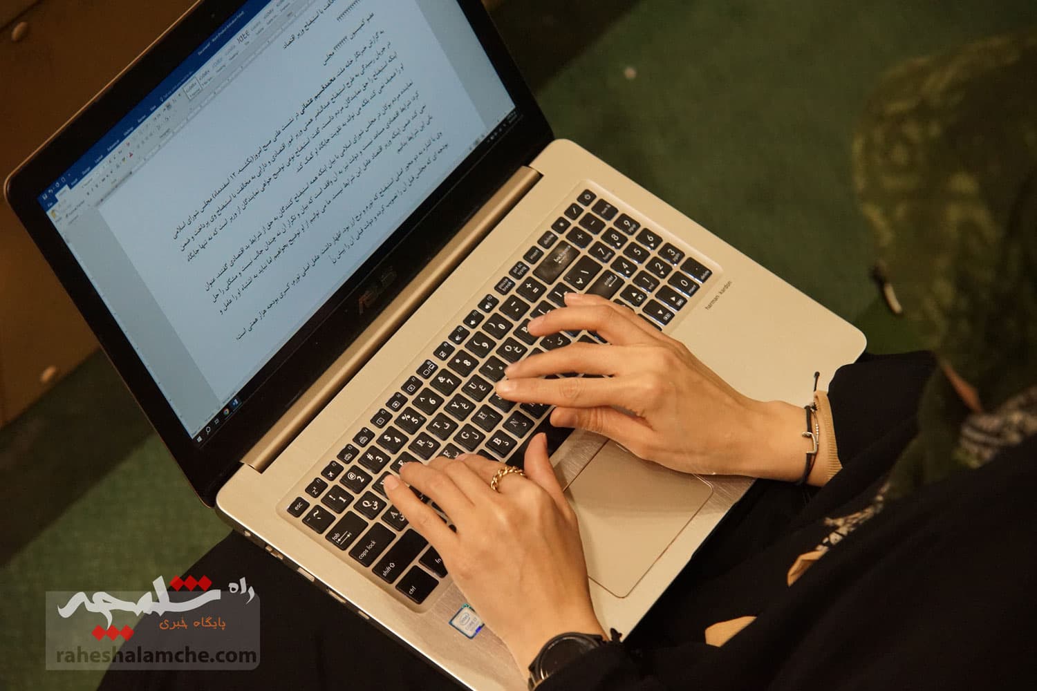 وزیر اقتصاد با 182 رای برکنار شد +تصاویر حاشیهها — تصویر 148