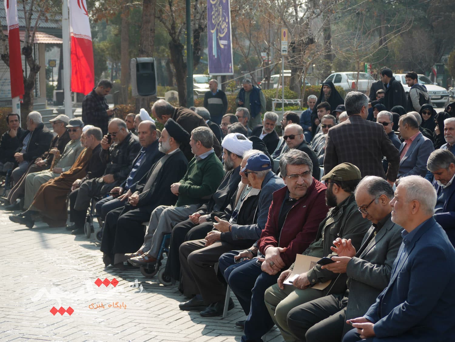 برگزاری مراسم آغاز »هفته شهدا» در بهشت زهرا(س) +تصاویر — تصویر 23