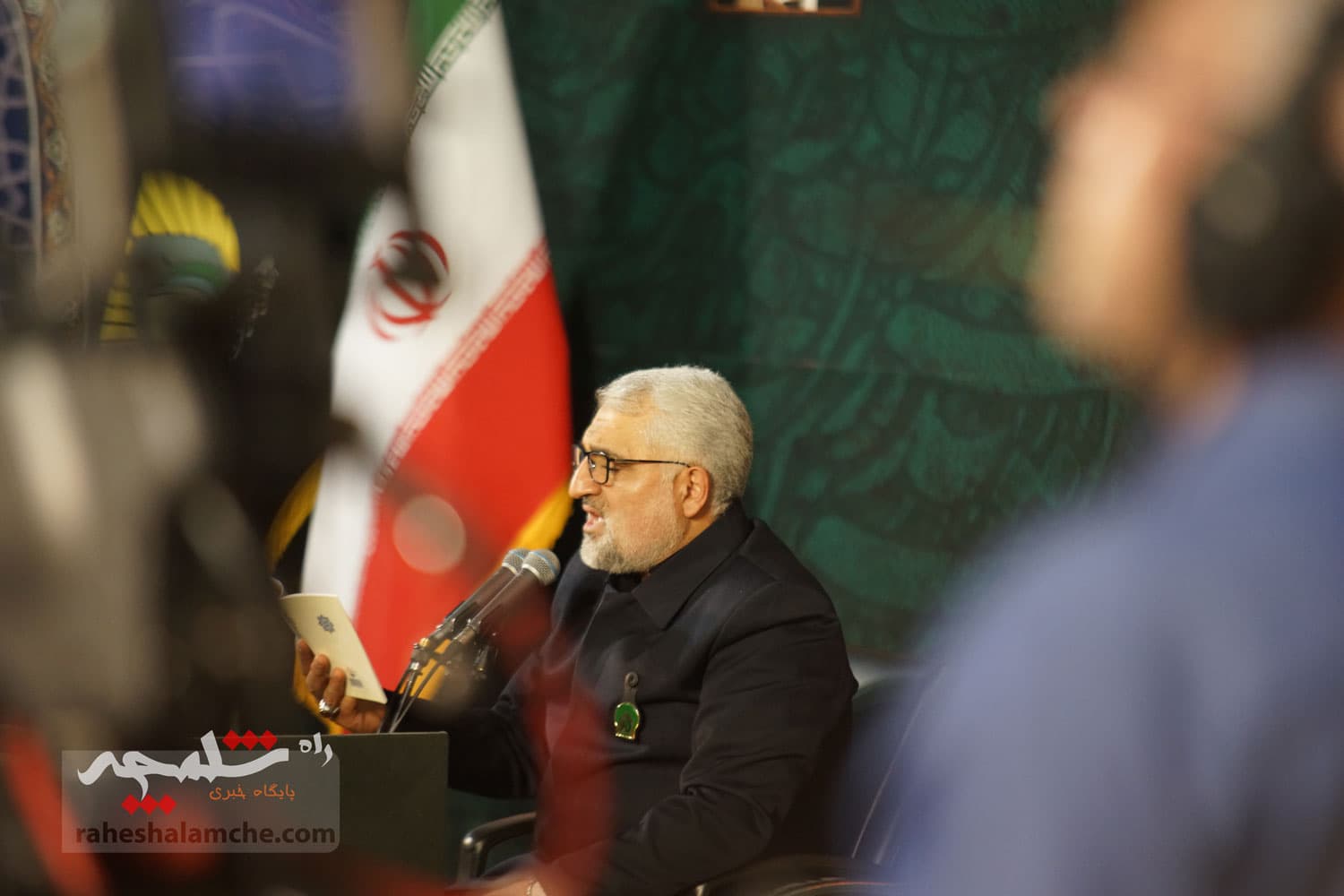 طنین نجوای «الهی العفو» دومین شب قدر در حرم عبدالعظیم حسنی(ع) +تصاویر — تصویر 39