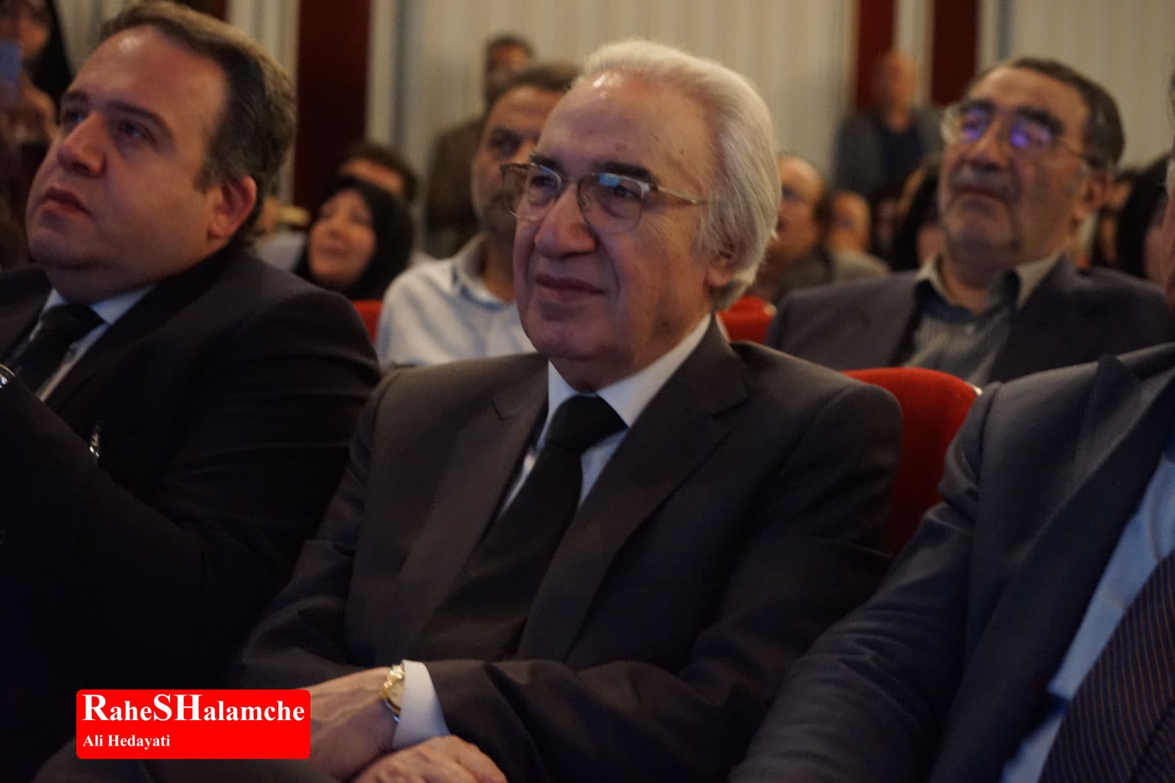 پزشکیان پا به توپ شد +تصاویر — تصویر 19