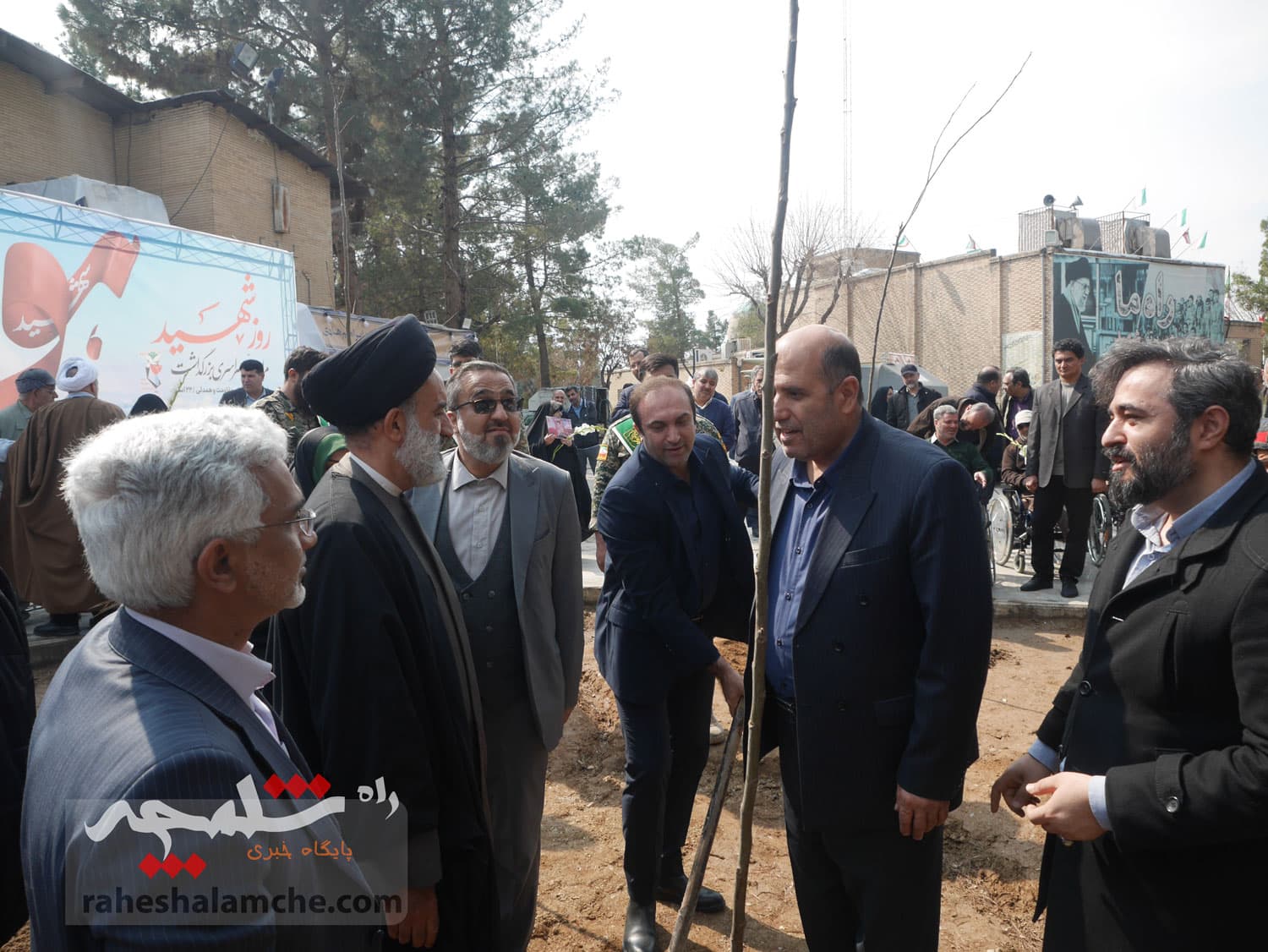 برگزاری مراسم آغاز »هفته شهدا» در بهشت زهرا(س) +تصاویر — تصویر 87