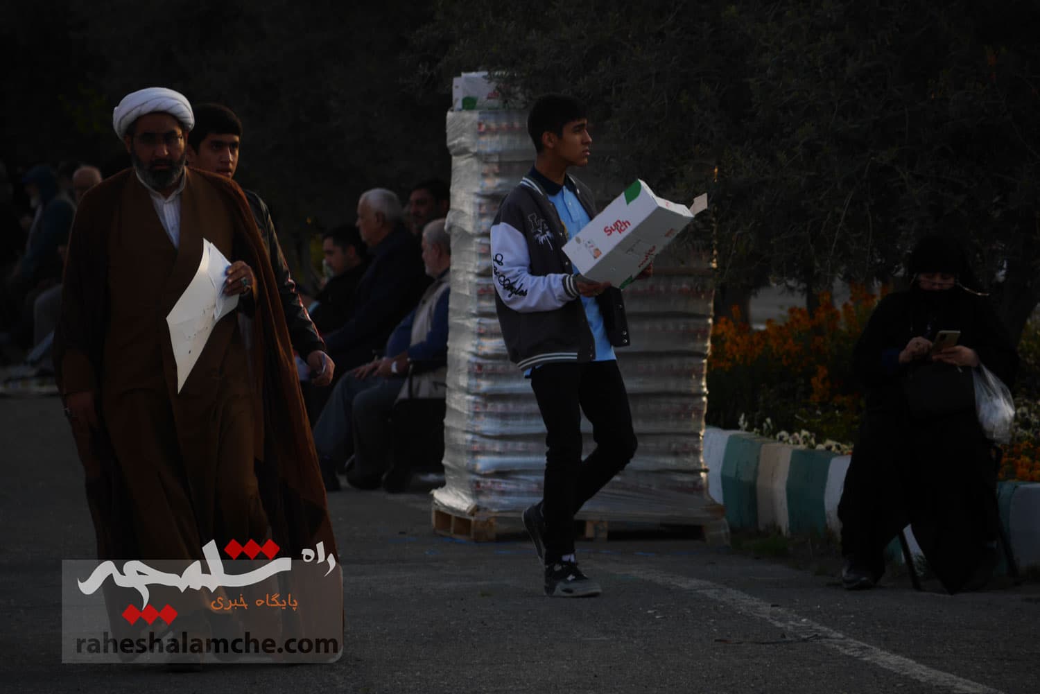 گزارش تصویری اختصاصی راه شلمچه از نماز عید فطر به امامت رهبر انقلاب — تصویر 2