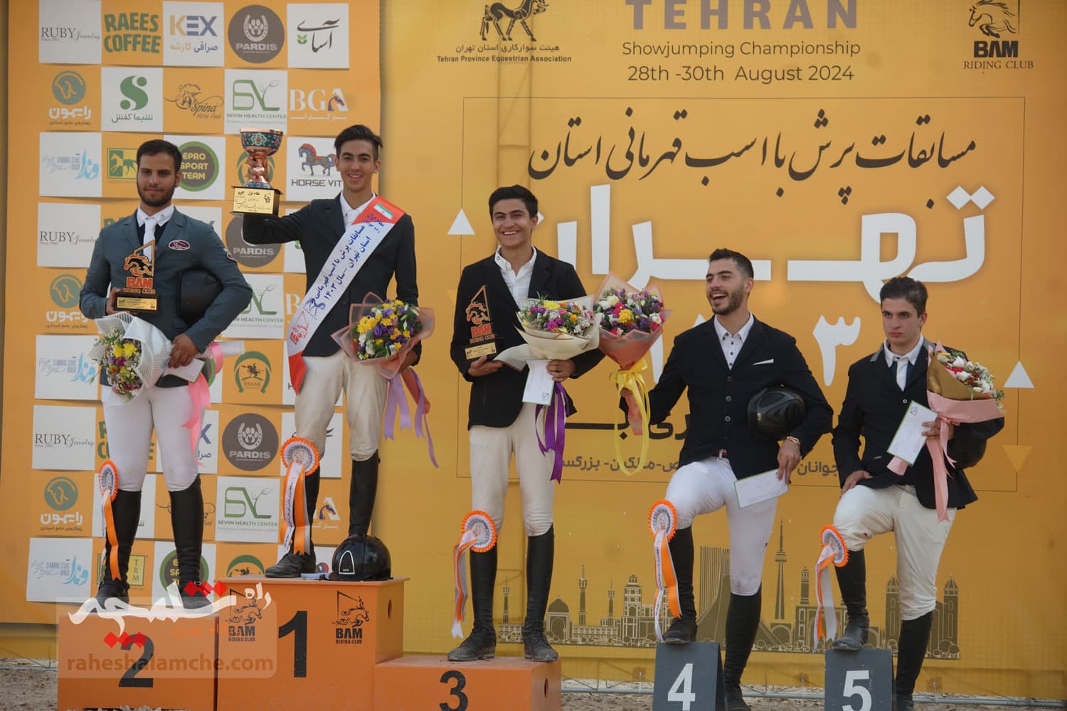 مسابقات قهرمانی پرش با اسب استان تهران برگزار شد +تصاویر — تصویر 95
