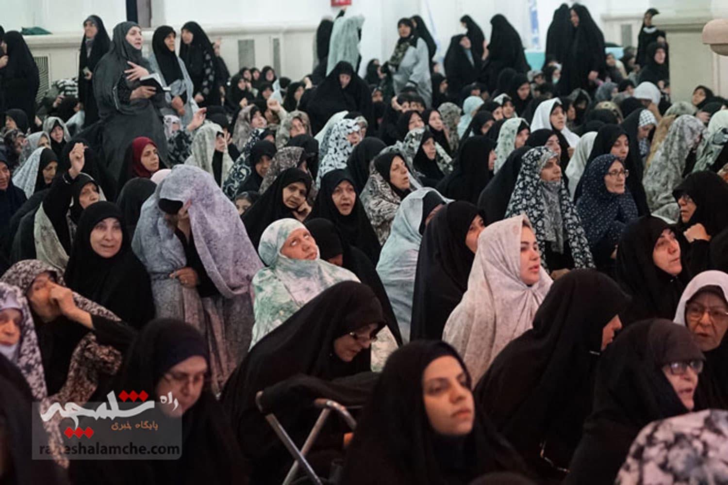 نماز جمعه این هفته تهران برگزار شد +تصاویر — تصویر 76