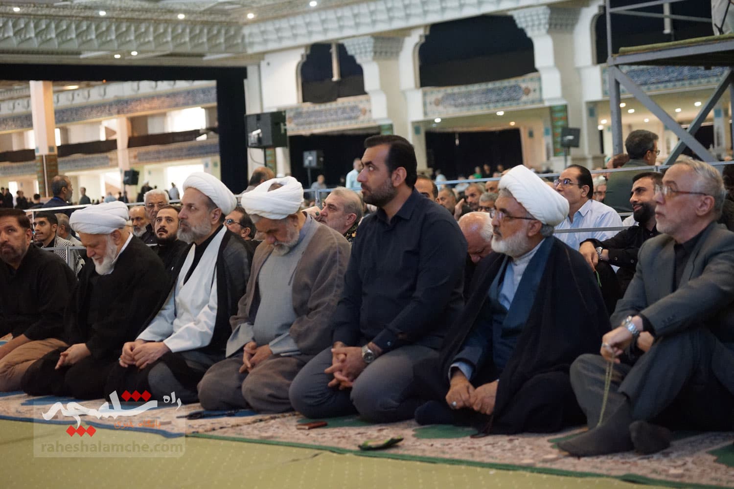 نماز جمعه این هفته تهران برگزار شد +تصاویر — تصویر 92