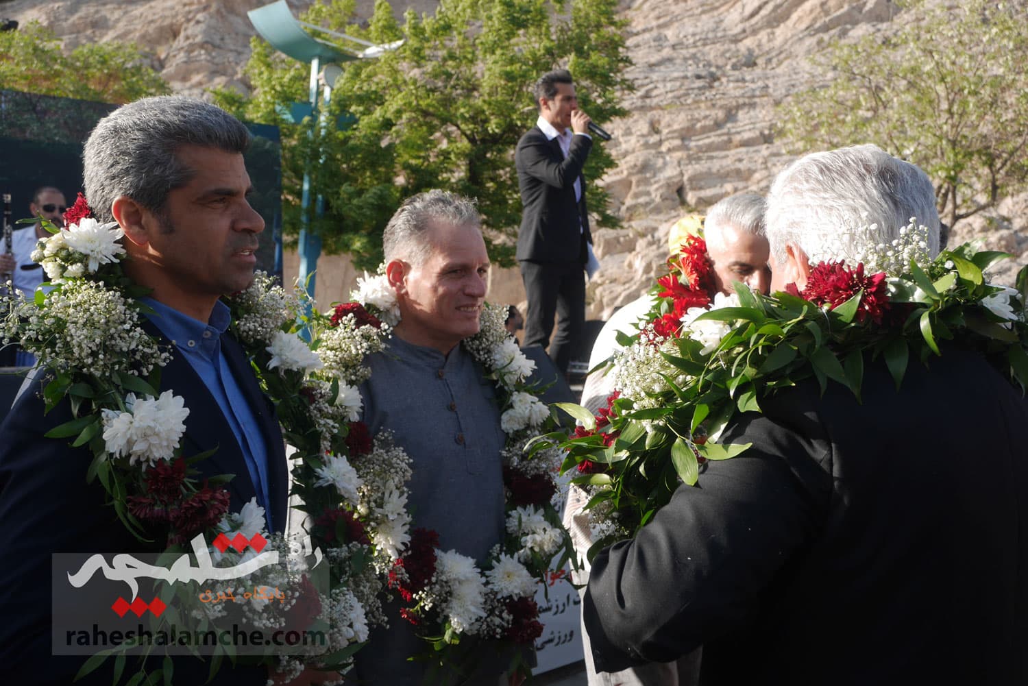 مراسم استقبال از کوهنوردان اورست در چشمهعلی شهر ری +تصاویر — تصویر 16